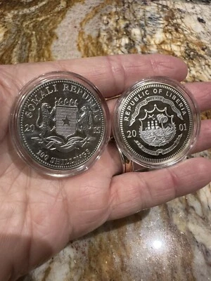 2015 SOMALI REPUBLIC-  WILDLIFE ELEPHANT & 2001 LIBERIA- SURRENDER at APPOMATTOX - Image 1 of 4