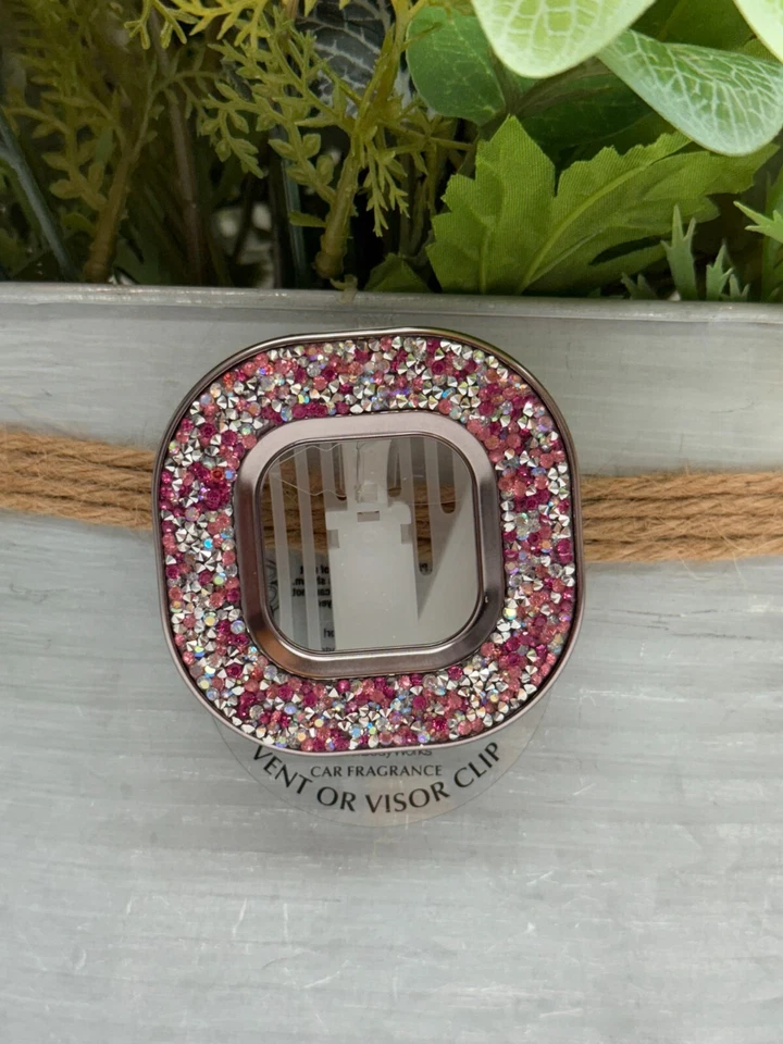 Автомобильный держатель аромата Bath and Body Works зажим на решетку вентиляции или зажим на козырек (на выбор) новый без коробки - Изображение 1 из 1