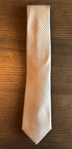 Tommy Hilfiger Men's Tie Silver 3.25 Inch Wide and 59 Inch Long 100% Silk - Picture 1 of 5