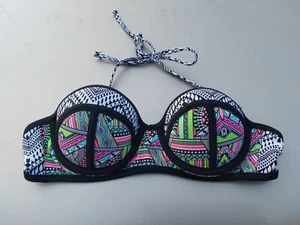 Top de bikini de natación Arizona multicolor geométrico Jr pequeño con aros correa extraíble - Imagen 1 de 6