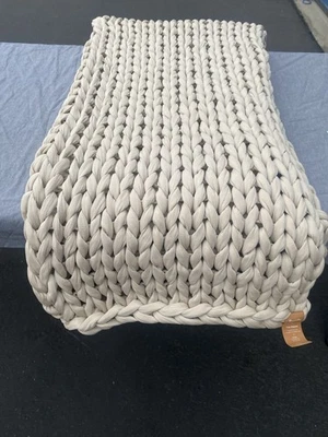 Bearaby  Tencil Tree Napper  Throw 20 Lb  Reta $349 Driftwood - Image 1 of 4