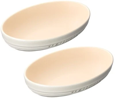 Le Creuset Oval Bowls, 23 cm, White Lustre, Heat-Resistant, Microwave-Safe, and - Image 1 of 4
