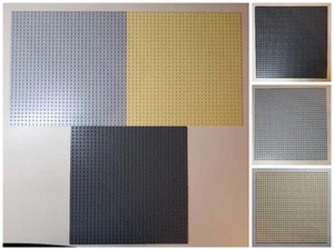 LEGO® Bauplatte/Baseplate 32x32 Beige - Hellgrau - Dunkelgrau (3811) Neuwertig - Bild 1 von 4