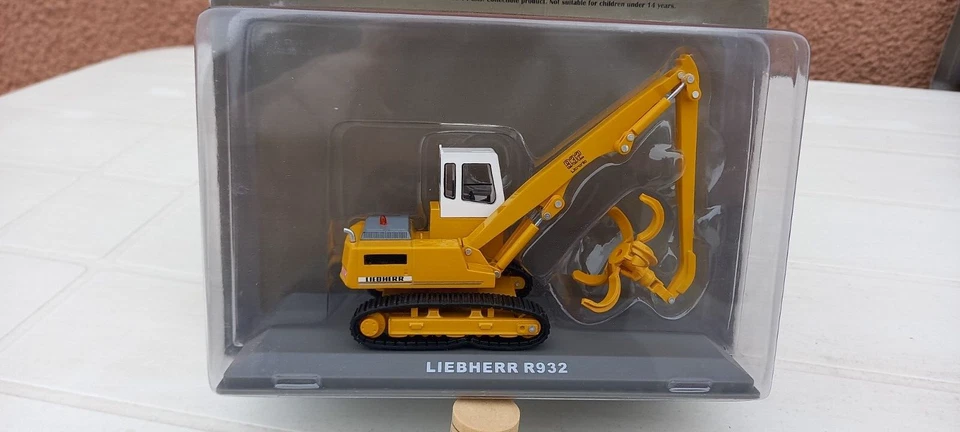 Miniature Engin de Chantier N°54 : Liebherr R 932 - Photo 1/3