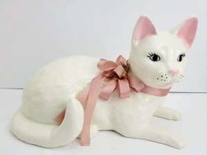 Vintage Ceramic Playful White Cat With Pink Bow Tie Floral Decor Americana - Picture 1 of 12