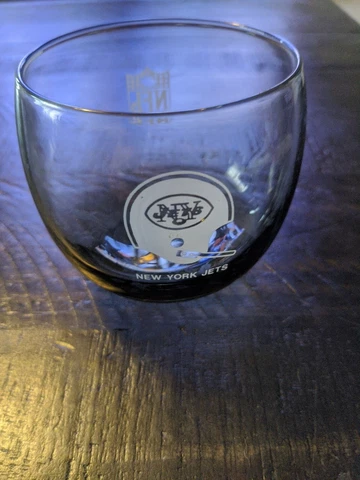 NFL NEW YORK JETS VINTAGE SMOKE GLASS TUMBLER Cover