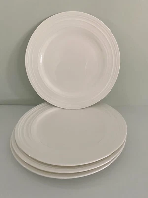 NUEVO Juego de 4 Platos de Cena Mikasa Ciara 11" Bone China Blanco Plato MIKASA Nuevo Foto 1 de 4