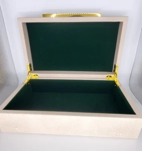 Beautiful Green Velvet-Lined Jewelry Box - Picture 1 of 8