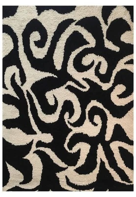 Woolen Hand knotted Carpet Moroccan hand knotted beautifully designed for living - Image 1 of 3