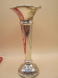 Birmingham 1973 Sterling Silver Trumpet Bud Vase / Posy - With Floral Shaped Rim - Picture 1 of 5