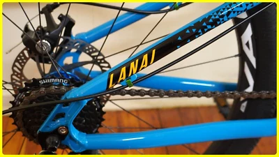 Bicicleta de montaña 2019 KONA LANAI Hardtail MTB 26 pulgadas XS Valor Stans sin tubos RARA Foto 1 de 4