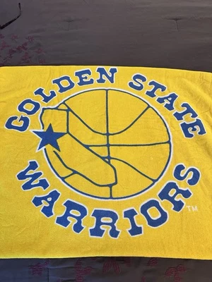 Toalla de playa GOLDEN STATE WARRIORS, amarilla/azul/blanca, 100 % algodón, ligeramente usada Foto 1 de 4
