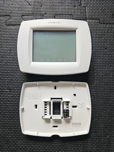 Honeywell TH9421C1004 VisionPRO IAQ Programmable Thermostat 7 Day Touchscreen - Picture 1 of 10