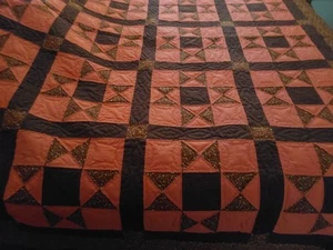 HAND STITCHED QUILT ORANGE/BROWN 80X93 BEAUTIFUL - Picture 1 of 7