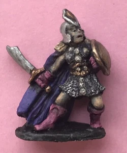Vintage bemalte Zitadelle Warhammer Fantasy C09 Dunkelelfen ""Black Guard Weiblich - Bild 1 von 3