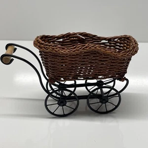 Nuevo de Lote Antiguo Tierno Corazón Tesoros Mini Cochecito Cochecito Estatuilla Casa de Muñecas Decoración - Imagen 1 de 12
