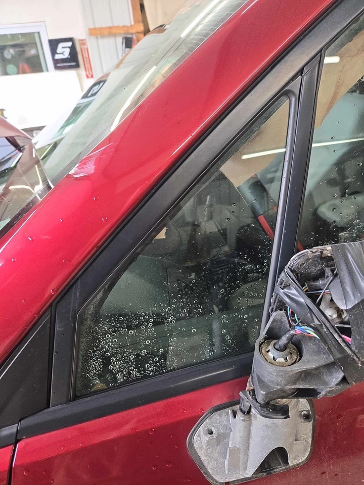 Used Front Left Door Vent Glass Front fits: 2014 Subaru Forester Front Left Grad Foto 1 de 4