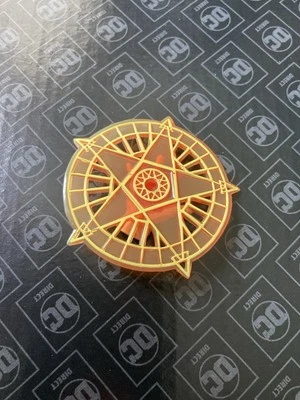 Корм McFarlane DC Multiverse John Constantine масштаб 7 дюймов ЭФФЕКТ РУНЫ ПРАВОЙ РУКИ! - Изображение 1 из 4