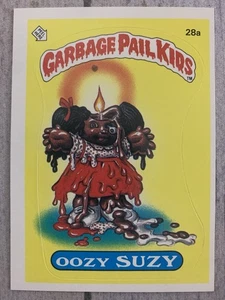 Garbage Pail Kids OS1 GPK 1. Serie Oozy Suzy Karte 28a matt - Bild 1 von 3