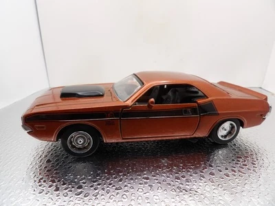1970 DODGE CHALLENGER 340 SIX PAK      NEW RAY   1:32 DIECAST  PULL BACK ACTION! - Image 1 of 4