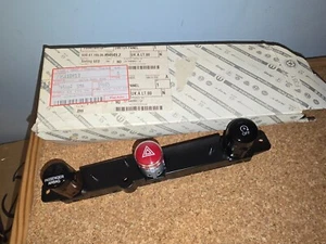 Fiat 500X 15 - Conjunto de panel de interruptor de peligro. Genuino 735610913 - Imagen 1 de 3