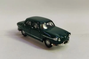 Norev Panhard PL 17 1961 dunkelgrün Maßstab 1:87 Modellauto - Picture 1 of 3