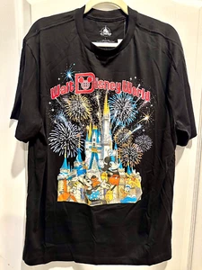 Disney Parks Castle Fireworks T Shirt Mickey Minnie Donald Goofy WDW Large L NWT - Picture 1 of 4