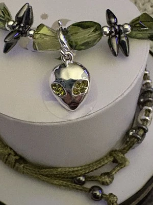 BP Halloween Stacks Always A Little Wicked зеленые камни LC серебро гематит инопланетянин - Изображение 1 из 4