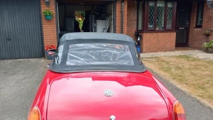 Rare MGB roadster automatic classic car - Picture 1 of 16