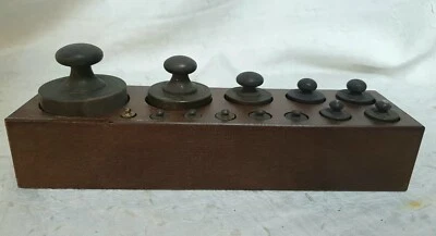 Rare grosse série de poids 2 kg laiton massif, boîte en hêtre, complète, ancien - Photo 1/4