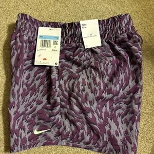 NWT Girls Nike Training Shorts Size Medium - Picture 1 of 1