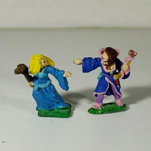 2 statuine in peltro in miniatura strega femminile con staff metallo anni 80 - Foto 1 di 6