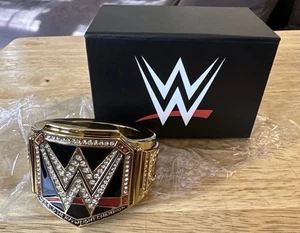 WWE WORLD HEAVYWEIGHT CHAMPIONSHIP 2014 PAPER WEIGHT RARE NEW IN BOX!! - Picture 1 of 14