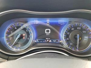 2021-2023 300 OE Speedometer Gauge Cluster 7K Miles Chrysler - Picture 1 of 4