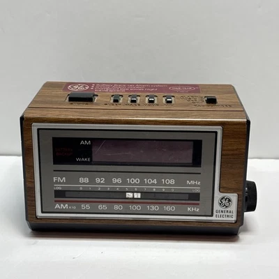 Vintage GE 7-4601A AM/FM Clock Radio Woodgrain – Tested & Working - Image 1 of 3