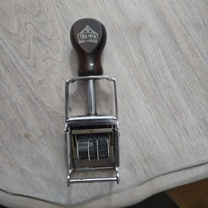 Selbstfärbender Stempel für Datum Tag Monat Jahr - Triumph Nr. 121 1/2 Holzgriff - Bild 1 von 2