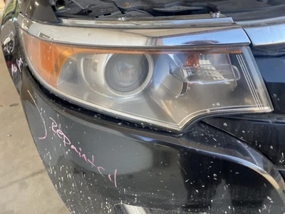 二手右灯总成适合:2013 福特 Edge 卤素明亮背景装备 — 第 1/4 张图片