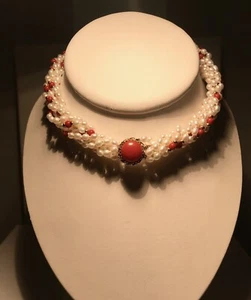 14K Gold gedrehte sechs Strang Süßwasser längliche Perle und rote Koralle Halskette - Bild 1 von 3