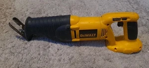 Sierra recíproca inalámbrica DEWALT DW938 18V probada funcionando fácil extracción de hoja - Imagen 1 de 8