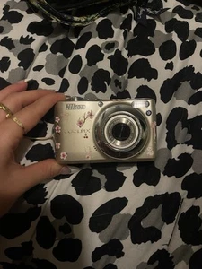 Nikon COOLPIX L22 12.0MP Digital Camera - Red - Picture 1 of 4