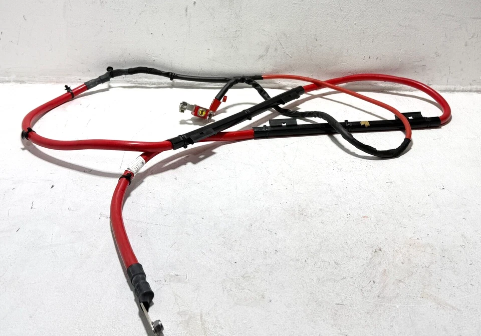 Mercedes-Benz S 550 2014-2017 línea de cable positiva a caja de prefusibles OEM Foto 1 de 4