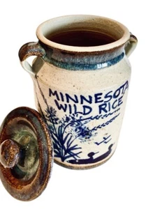 Vtg Blue&White Minnesota Wild Rice Croc & Lid HPainted Blue Loon Des Signed EUC - Picture 1 of 6