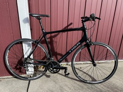 Bicicleta de carretera de barra plana Carbon Trek FX 7,7 - 58 cm Shimano 105 10 velocidades Foto 1 de 4