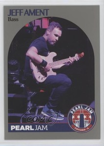 2018 Pearl Jam Wrigley Field Jeff Ament (Sitting on Stool) u1x