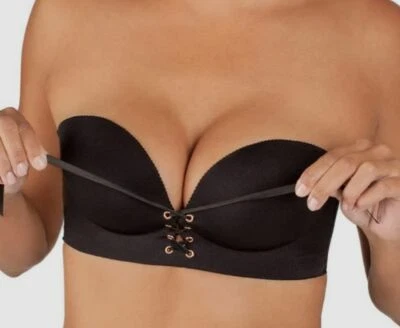 Sujetador adhesivo push-up sin espalda negro con formas de moda para mujer talla D $33 Foto 1 de 2