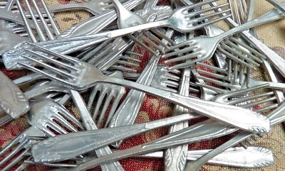  DÎNETTE ANCIENNE, COUVERT FOURCHETTE en MÉTAL vers 1920, Vendue à l'unité!  - Photo 1/4