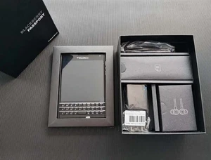 BlackBerry Passport Q30 (SQW100-1) 32GB+3GB 4G 13MP Unlocked Smartphone - Picture 1 of 12