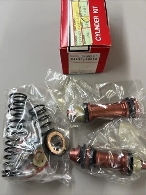 NOS Genuine Toyota Corona 1974 – 1976 Brake Master Cylinder Kit  04493-30020 - Image 1 of 4