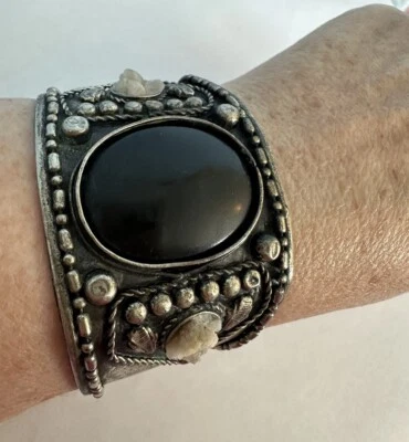 "Brazalete brazalete de cobre chapado en plata diseño de mosca en el lateral cuarzo e imitación ónix 2"" de ancho" Foto 1 de 4