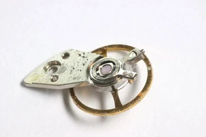 Citizen used balance wheel for 8200/8200A/8203A movements - Picture 1 of 3